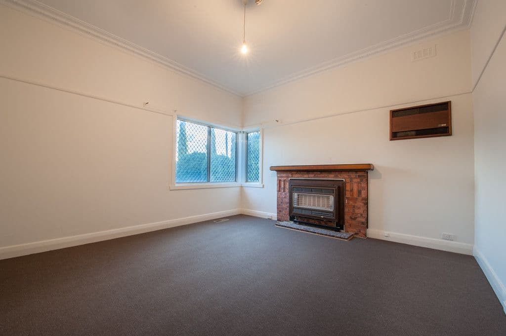 24 Wurruk Avenue, Preston VIC 3072, Preston - Thumbnail 2