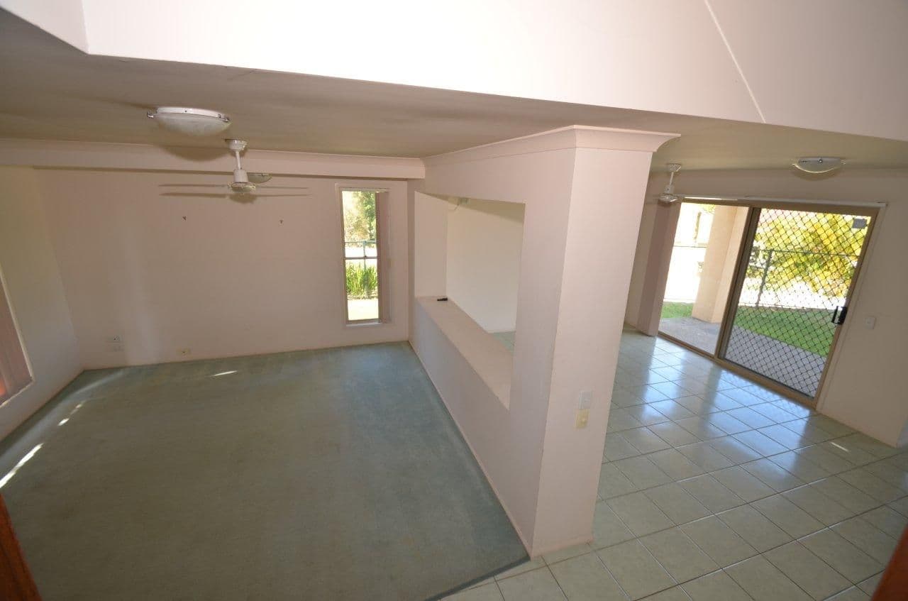 24 Tee Trees Boulevard, ARUNDEL QLD 4214, Arundel - Thumbnail 8
