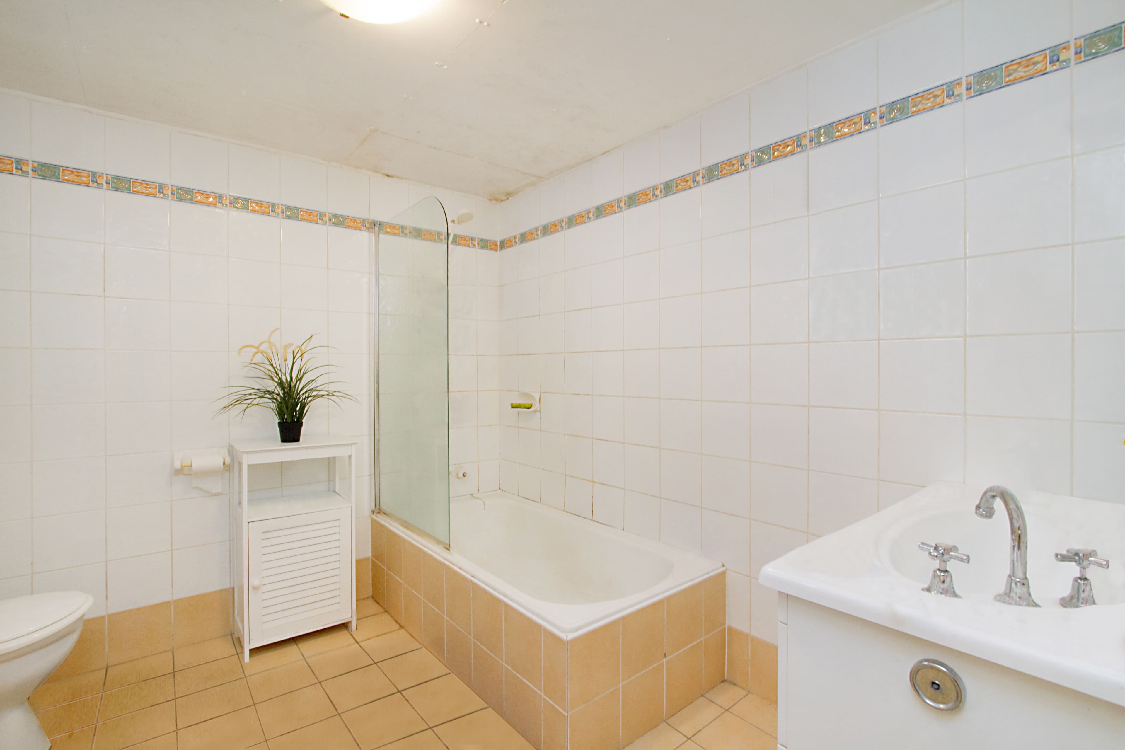 26 Leonard Avenue, Surfers Paradise QLD 4217, Surfers Paradise - Thumbnail 4