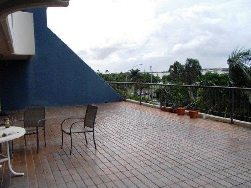 10 'Huntington', Marine Parade, SOUTHPORT QLD 4215, Southport - Thumbnail 2