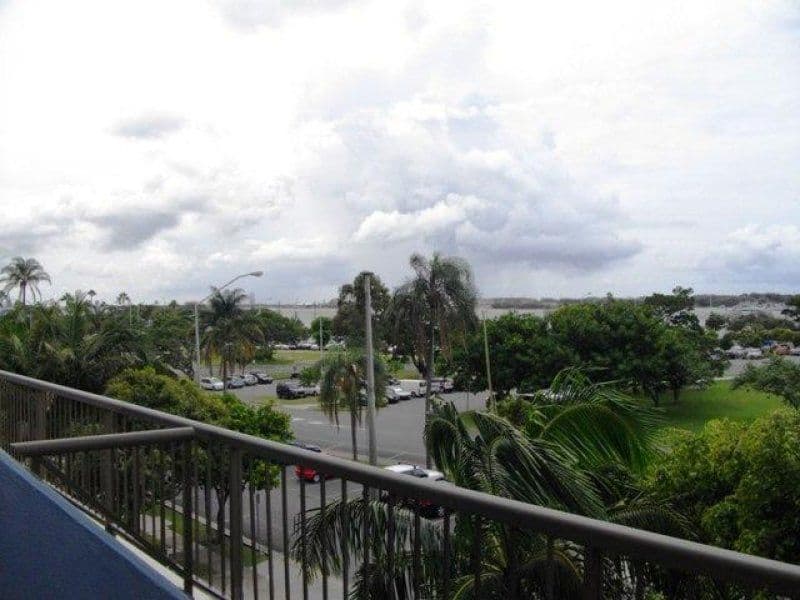 10 'Huntington', Marine Parade, SOUTHPORT QLD 4215, Southport - Thumbnail 3