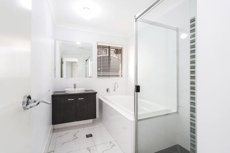 27 Riverstone Crescent, Little Mountain - Thumbnail 8