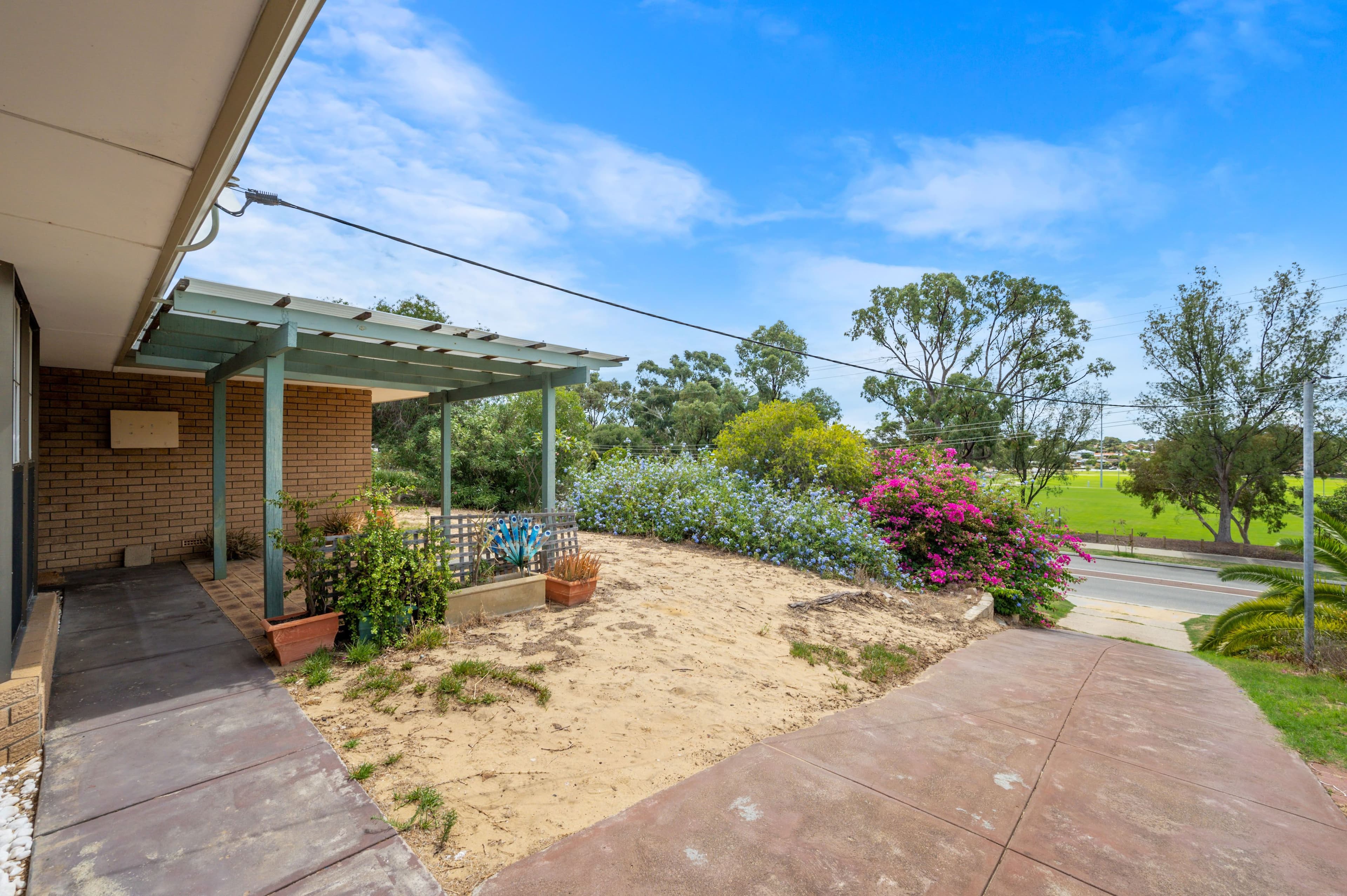 10 Giles Avenue, Padbury WA 6025, Padbury - Thumbnail 2