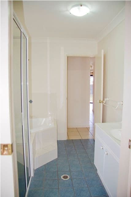 7 Black Braes Court, MOUNT LOUISA QLD 4814, Mount Louisa - Thumbnail 4