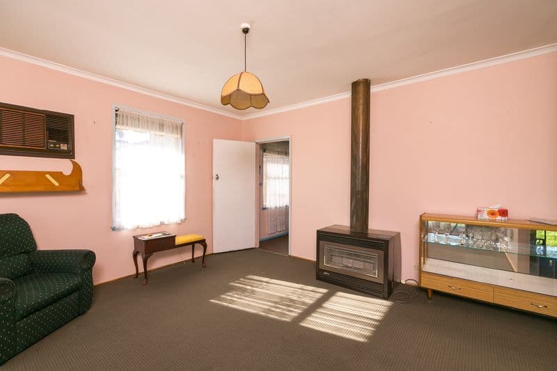 6 Finch Avenue, California Gully VIC 3556, California Gully - Thumbnail 3