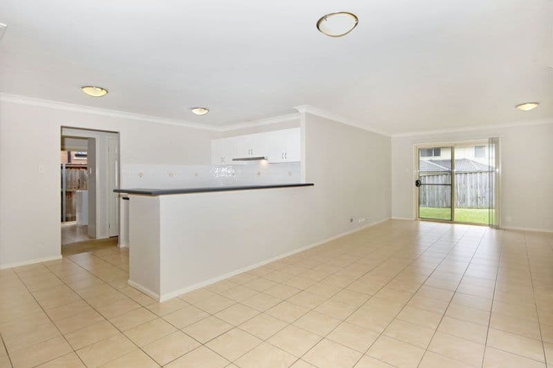 33 Waardong Court, Halls Head, WA, 6210, Halls Head - Thumbnail 3