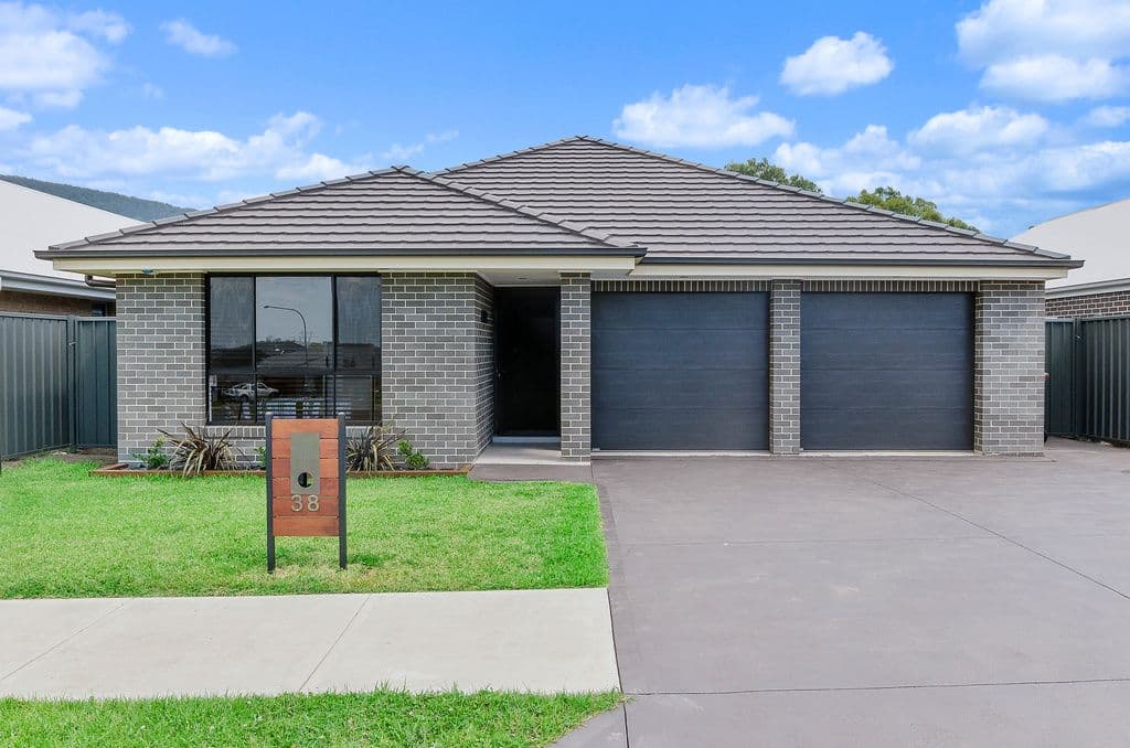 38 Mallon Avneue, Horsley NSW 2530, Horsley - Image 1