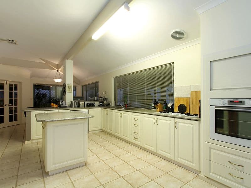 17 Englefield Retreat, LANDSDALE WA 6065, Landsdale - Image 1