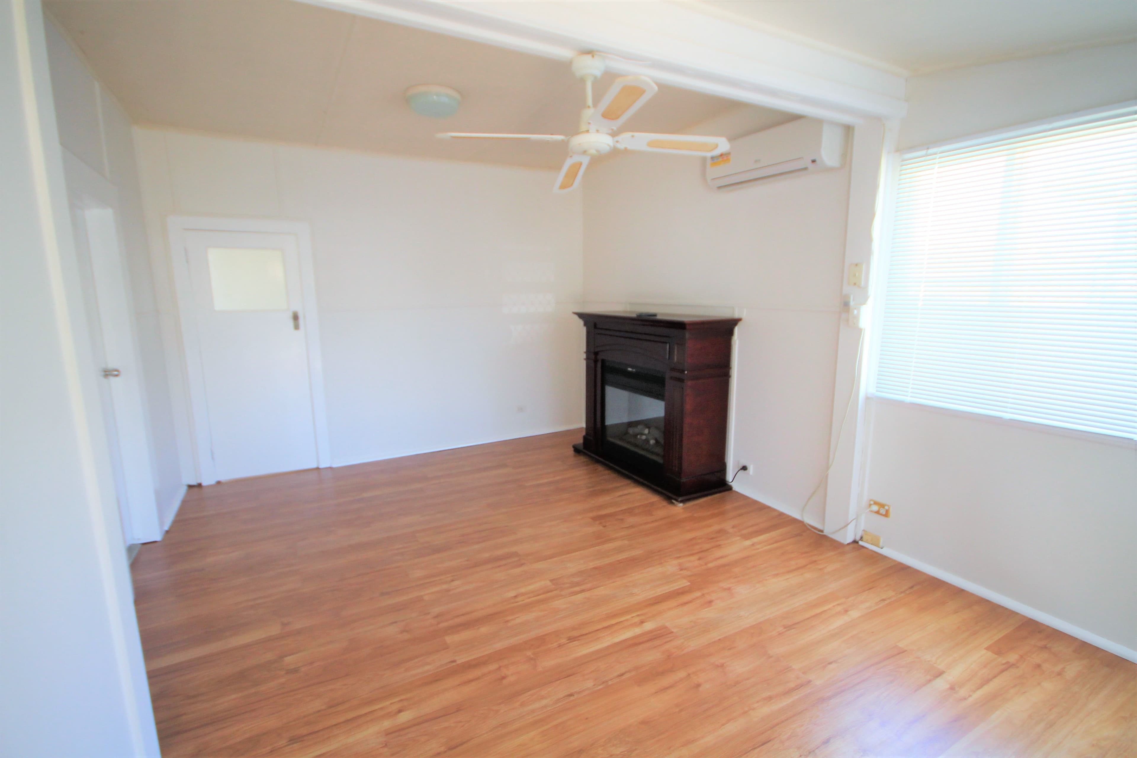 11 Miro Street, Young - Thumbnail 3