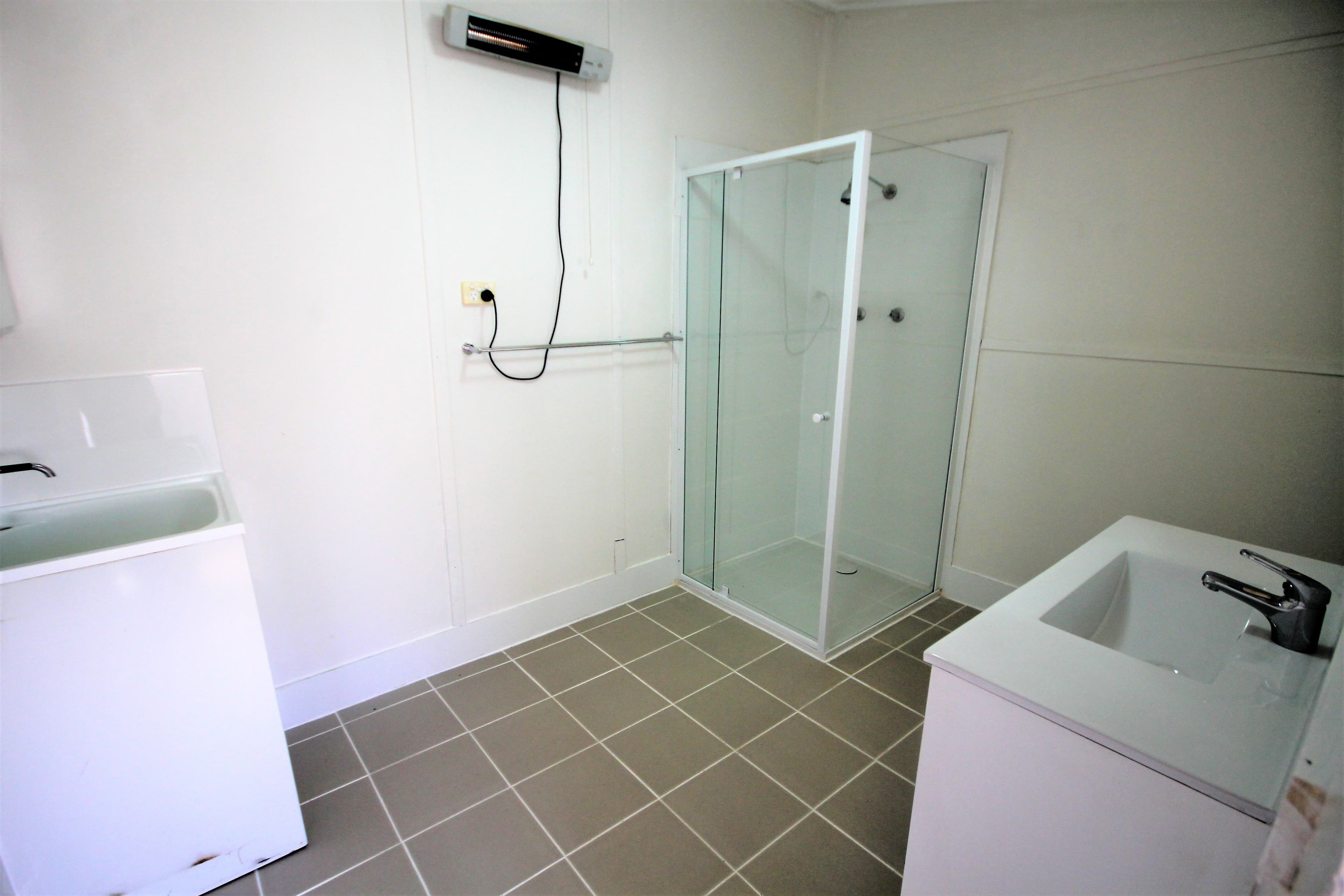 11 Miro Street, Young - Thumbnail 4
