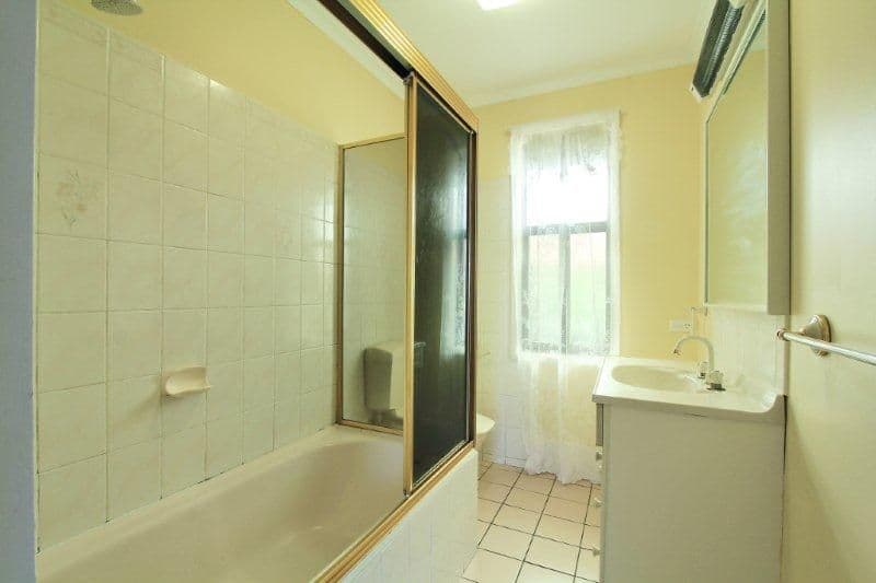 2 Scarf Avenue, MOUNT WARRIGAL NSW 2528, Mount Warrigal - Thumbnail 4