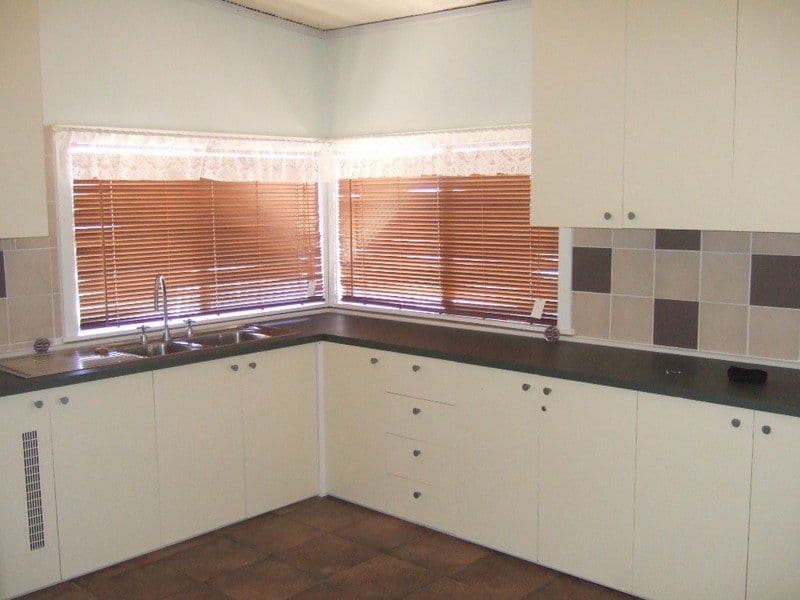 239 Zebina Street, BROKEN HILL NSW 2880, Broken Hill - Thumbnail 4