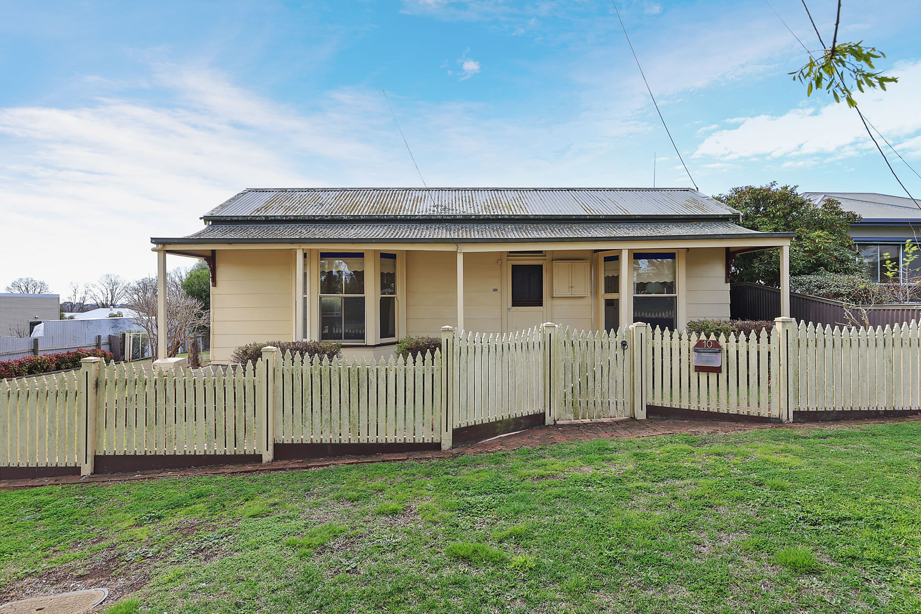 10 Scott Street, Camperdown VIC 3260, Camperdown - Thumbnail 2