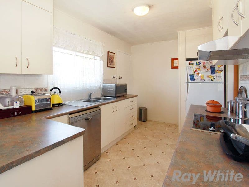 43 Redgrave Street, STAFFORD HEIGHTS QLD 4053, Stafford Heights - Thumbnail 5