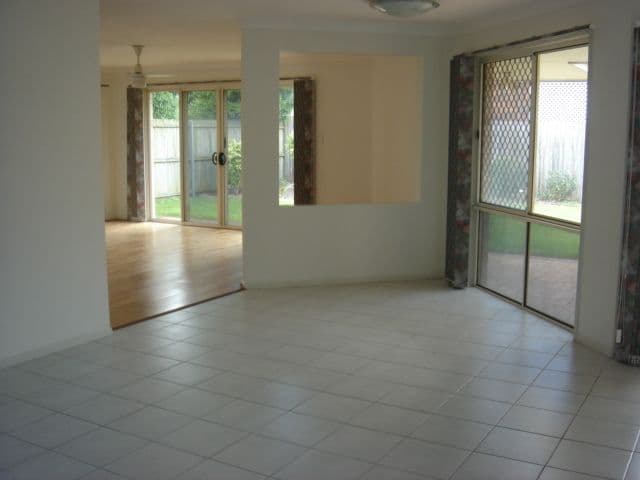 29 Fairbank Street, SUNNYBANK QLD 4109, Sunnybank - Thumbnail 2