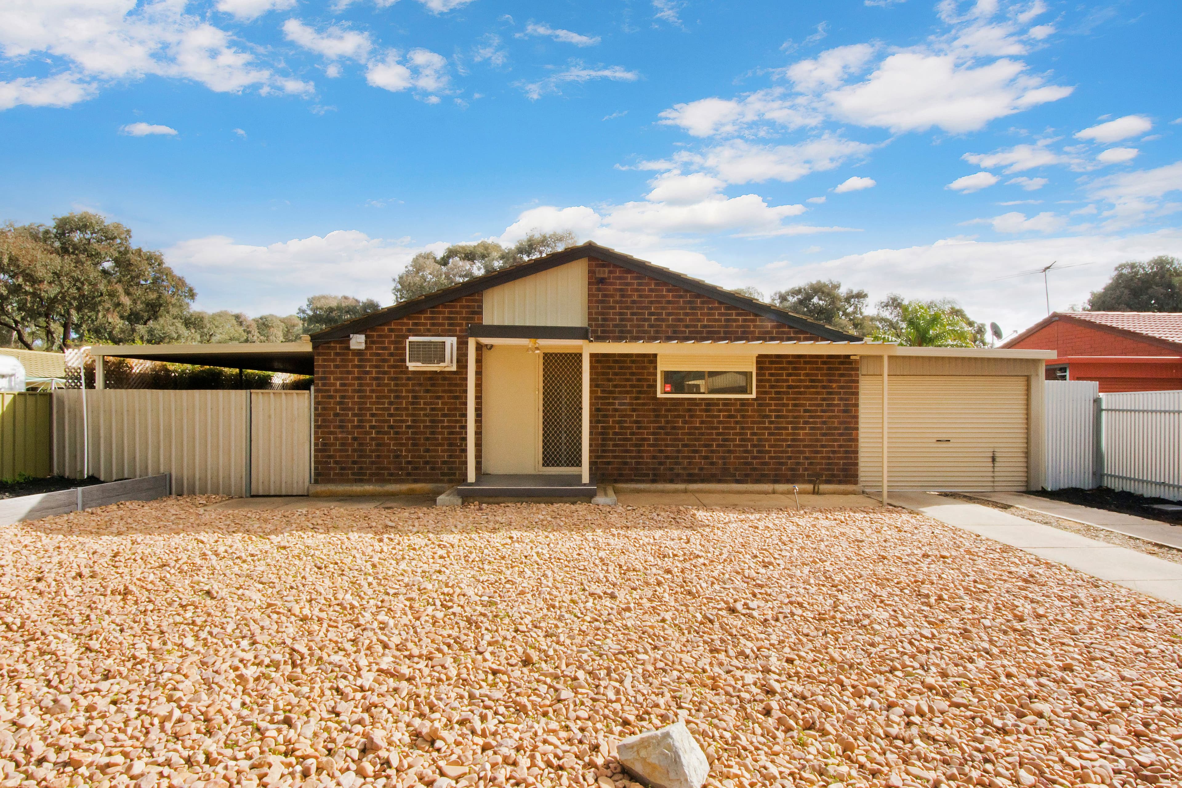 4 Taringa Road, Salisbury North SA 5108, Salisbury North - Thumbnail 2