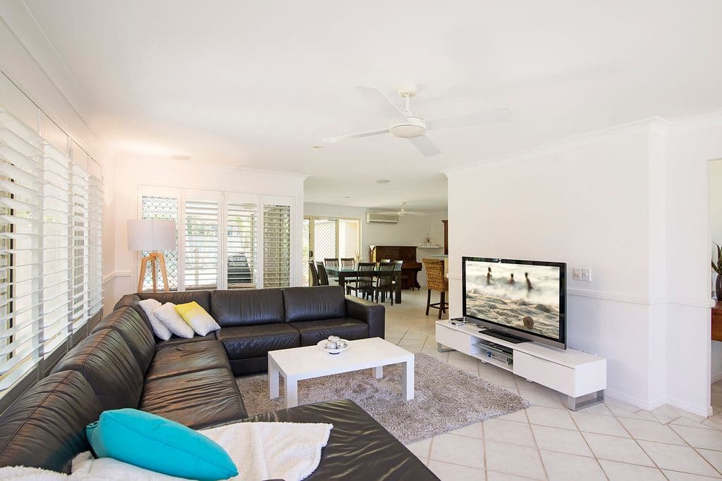 34 Islander Court, Burleigh Waters QLD 4220, Burleigh Waters - Thumbnail 2