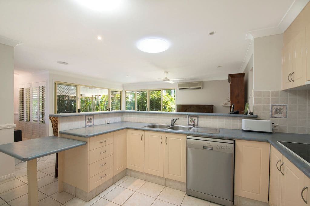 34 Islander Court, Burleigh Waters QLD 4220, Burleigh Waters - Thumbnail 5