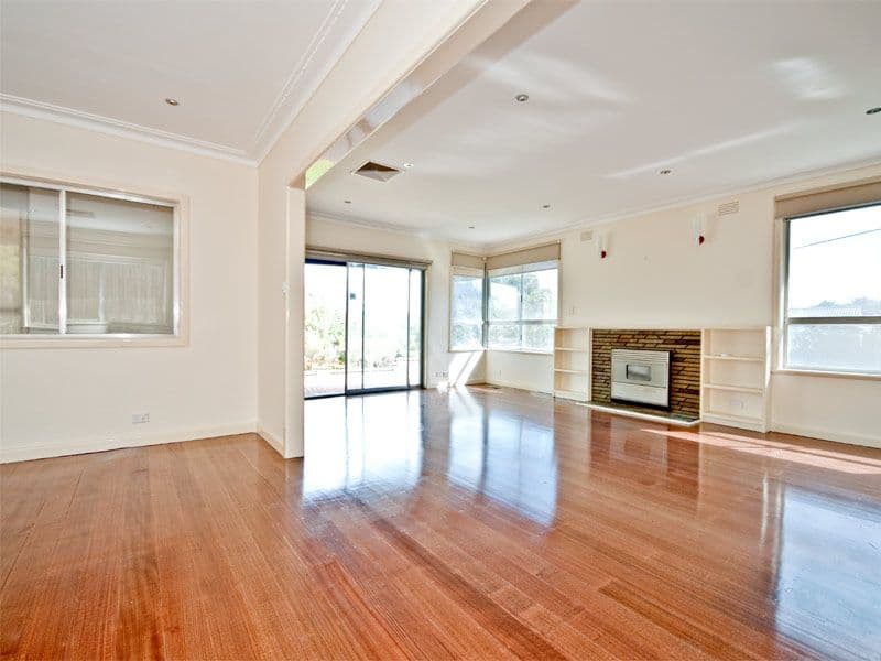 49 Linda Avenue, BOX HILL NORTH VIC 3129, Box Hill North - Thumbnail 2