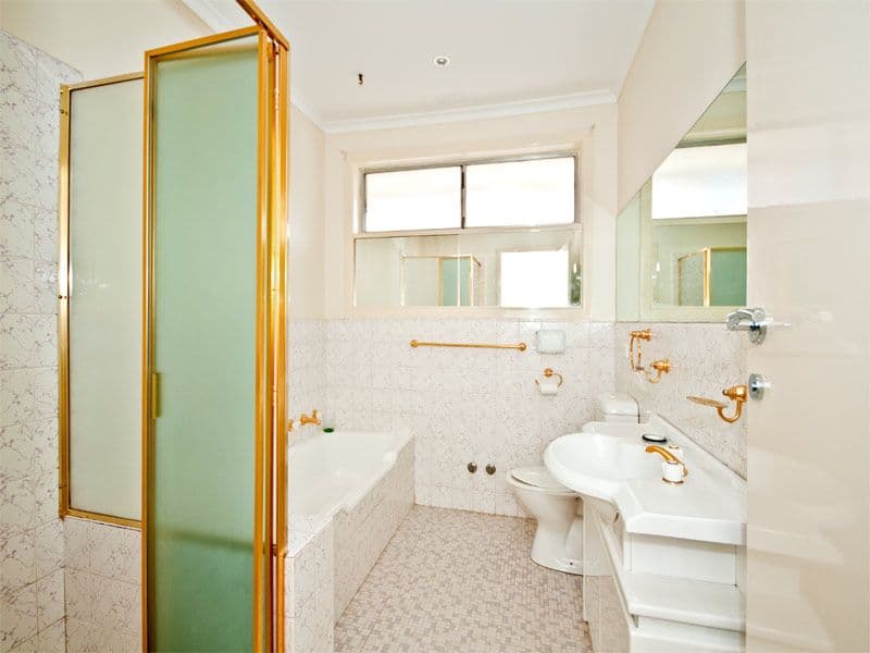 49 Linda Avenue, BOX HILL NORTH VIC 3129, Box Hill North - Thumbnail 4