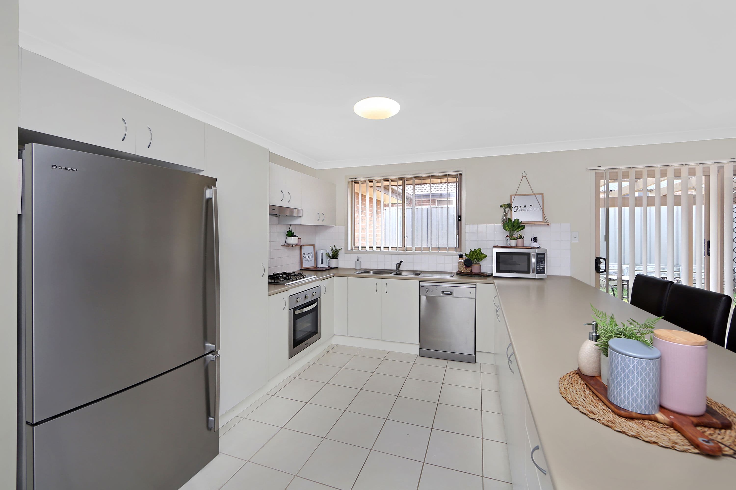 75 Georgia Drive, Hamlyn Terrace - Thumbnail 5