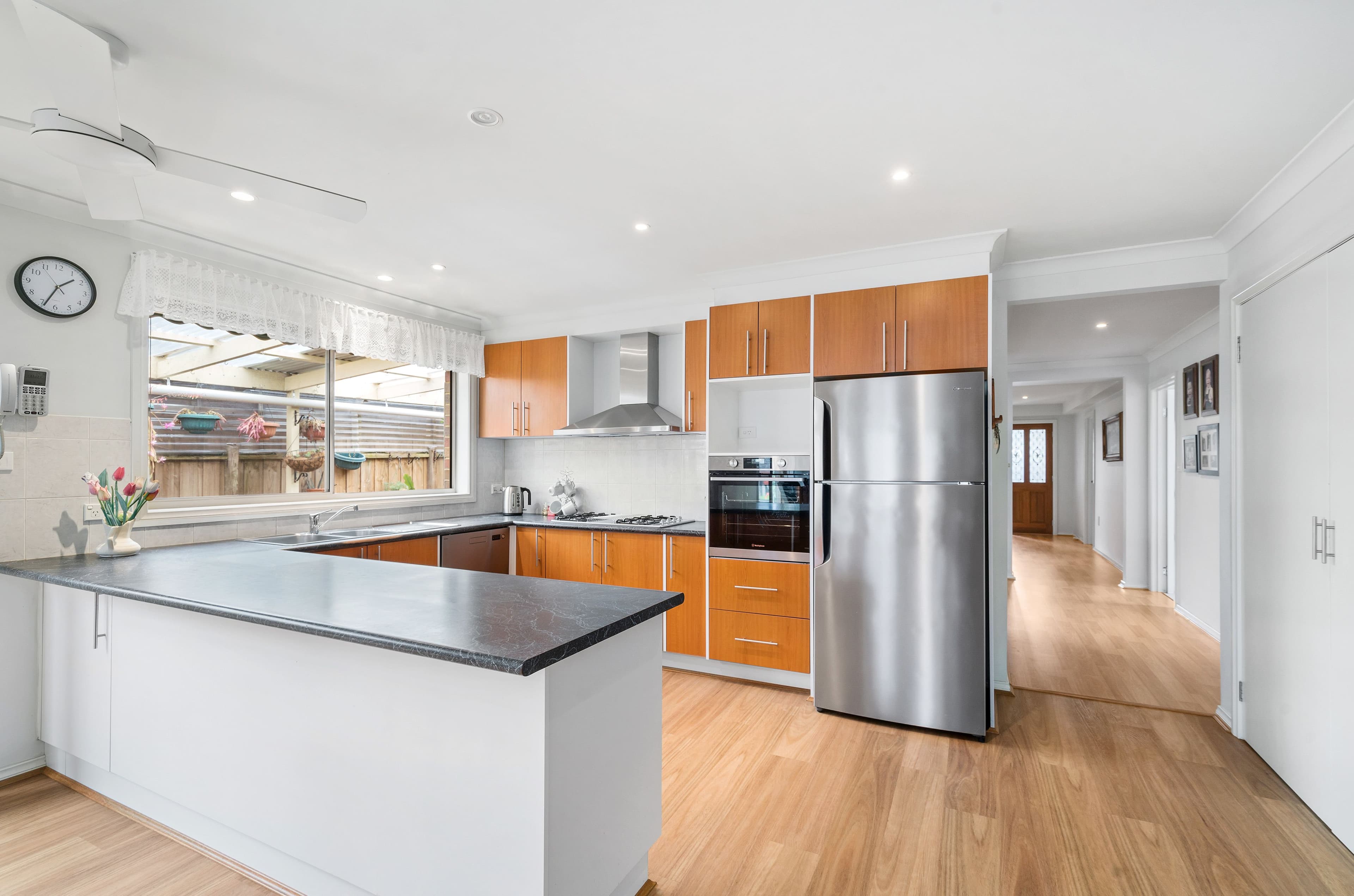 36 Cover Drive, Sunbury VIC 3429, Sunbury - Thumbnail 2