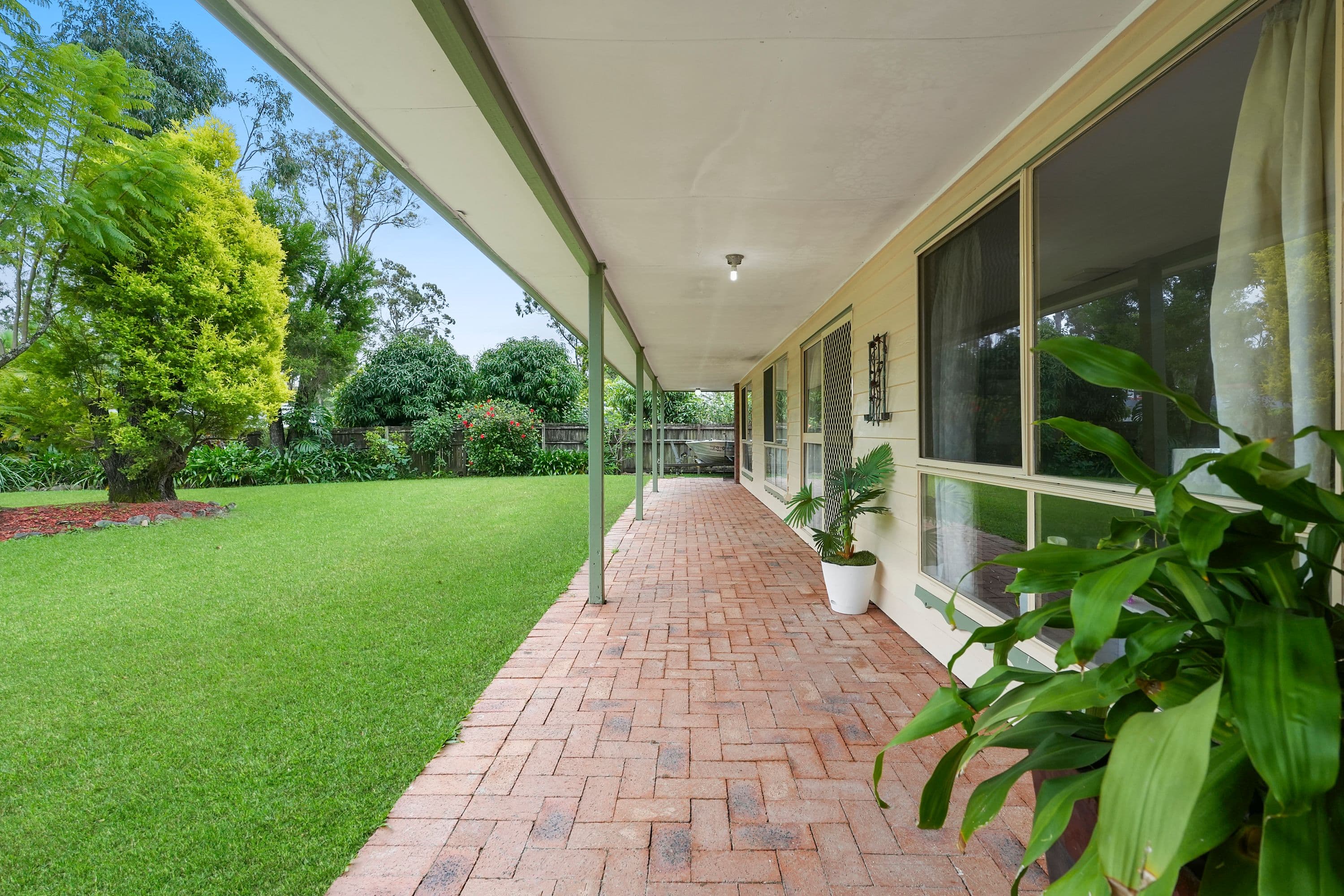 23 Kentucky Crescent, Oxenford QLD 4210, Oxenford - Thumbnail 3