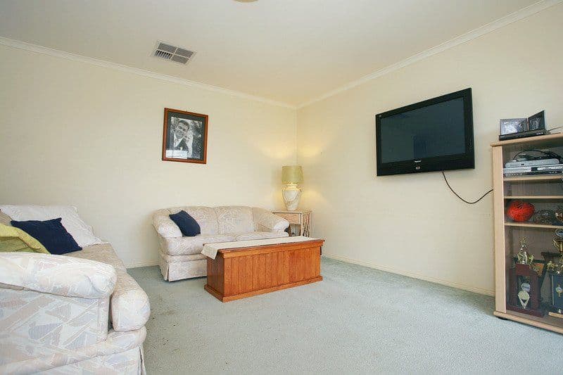 29 Bellbrae Crescent, CRANBOURNE VIC 3977, Cranbourne West - Thumbnail 7