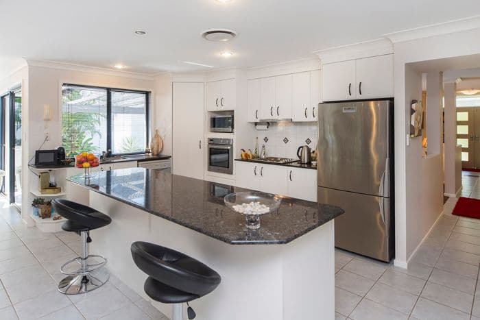 1 Calmwater Crescent, Helensvale QLD 4212, Helensvale - Thumbnail 4
