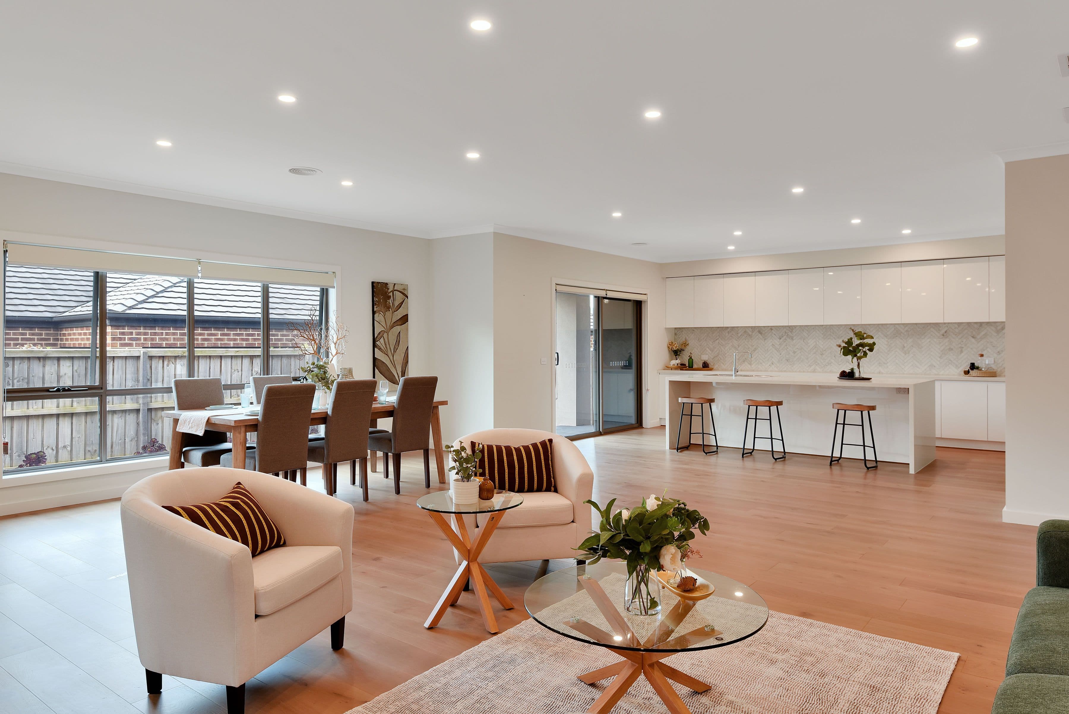 142 Harcrest Boulevard, Wantirna South VIC 3152, Wantirna South - Thumbnail 3