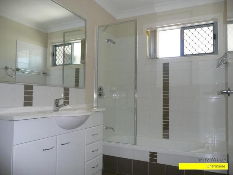 12 Yaralla Street, CHERMSIDE QLD 4032, Chermside - Thumbnail 8