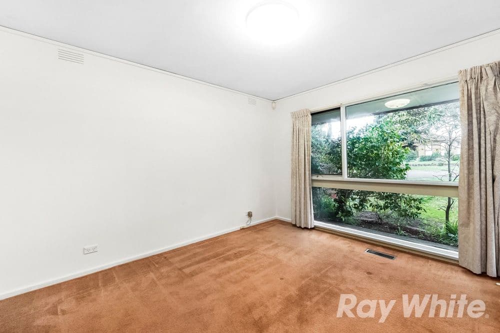 129 View Mount Road, Glen Waverley VIC 3150, Glen Waverley - Thumbnail 5