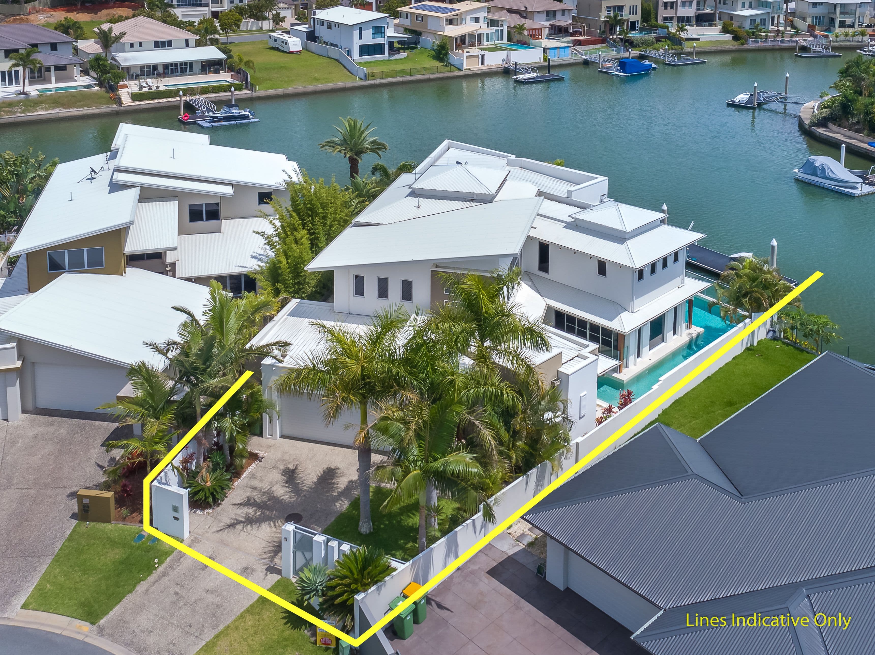 26 Middle Quay Drive, Biggera Waters QLD 4216, Biggera Waters - Image 1