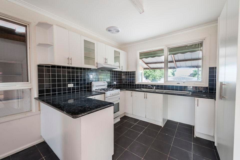 15 Flag Street, Kingsbury VIC 3083, Kingsbury - Thumbnail 2
