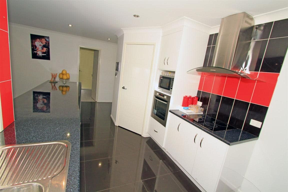 1 Wittenberg Way, Norman Gardens QLD 4701, Norman Gardens - Thumbnail 2