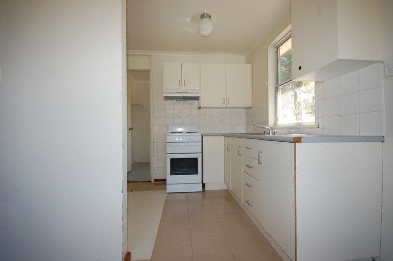 9 McKern Place, GRIFFITH NSW 2680, Griffith - Thumbnail 3