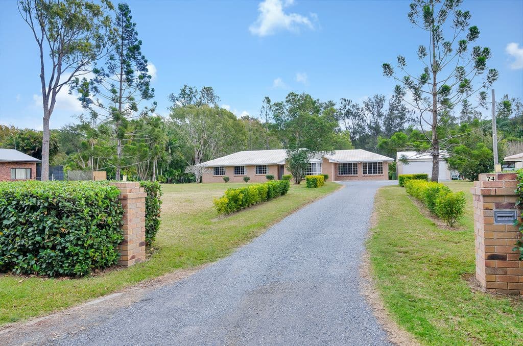 74 Coorabin Court, TALLEBUDGERA QLD 4228, Tallebudgera - Thumbnail 2