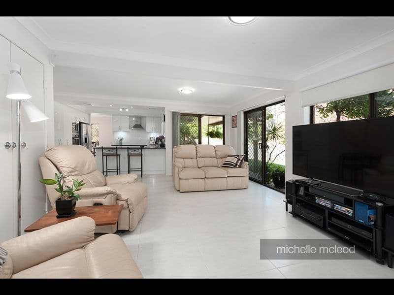 35 Morningview Street, Chapel Hill QLD 4069, Chapel Hill - Thumbnail 8