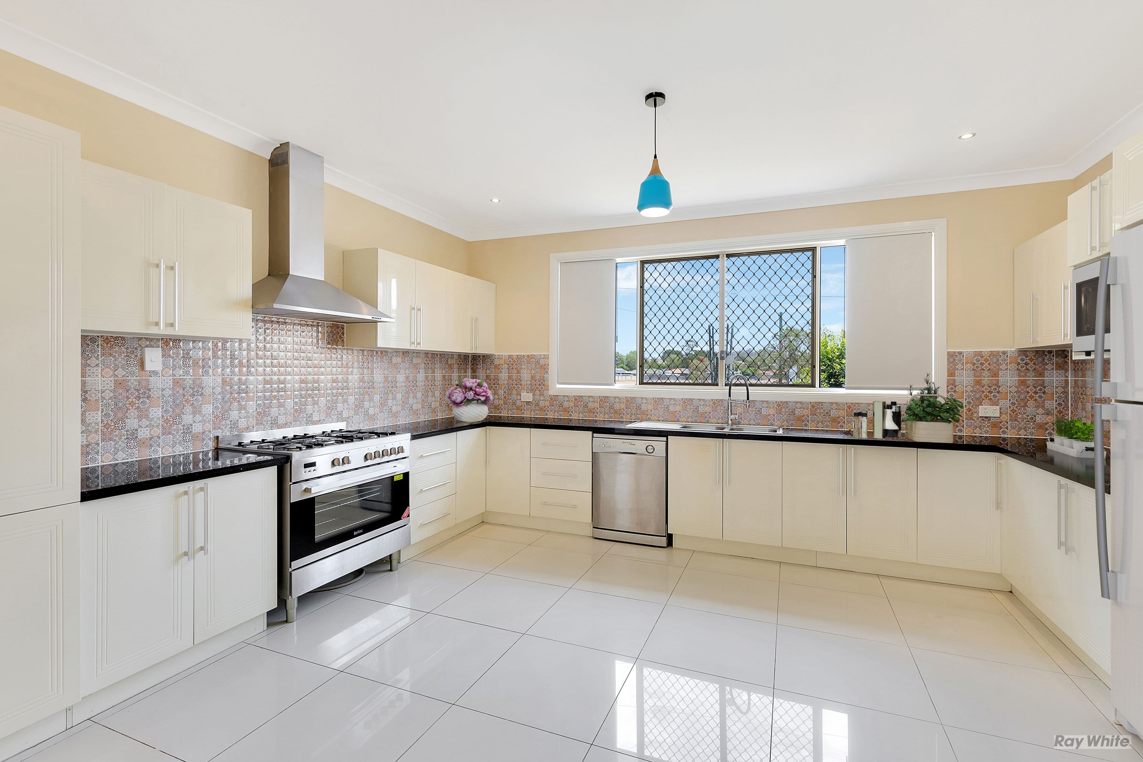 39 Laurel Street, Redbank Plains QLD 4301, Redbank Plains - Thumbnail 2
