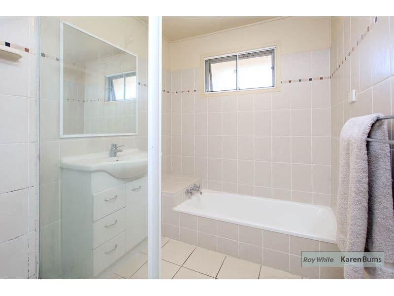 26 Kitching Street, CHAPEL HILL QLD 4069, Chapel Hill - Thumbnail 6