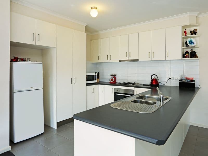 31-33 Cranbourne Drive, Corio VIC 3214, Corio - Thumbnail 3