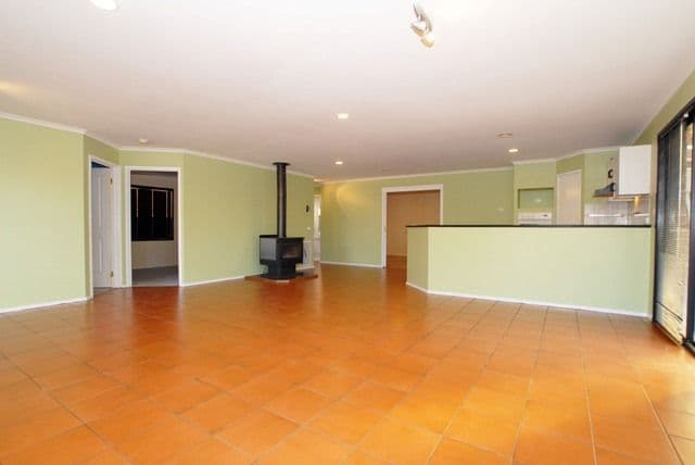 19 Medina Drive, HOPPERS CROSSING VIC 3029, Hoppers Crossing - Thumbnail 2