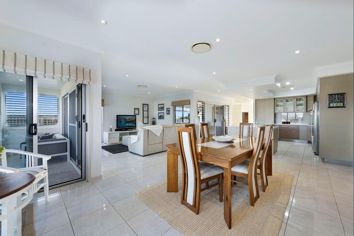 246 Barolin Esplanade, Coral Cove QLD 4670, Coral Cove - Thumbnail 3