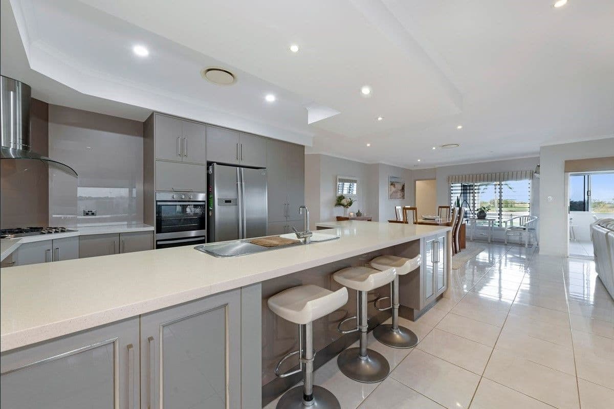 246 Barolin Esplanade, Coral Cove QLD 4670, Coral Cove - Thumbnail 4