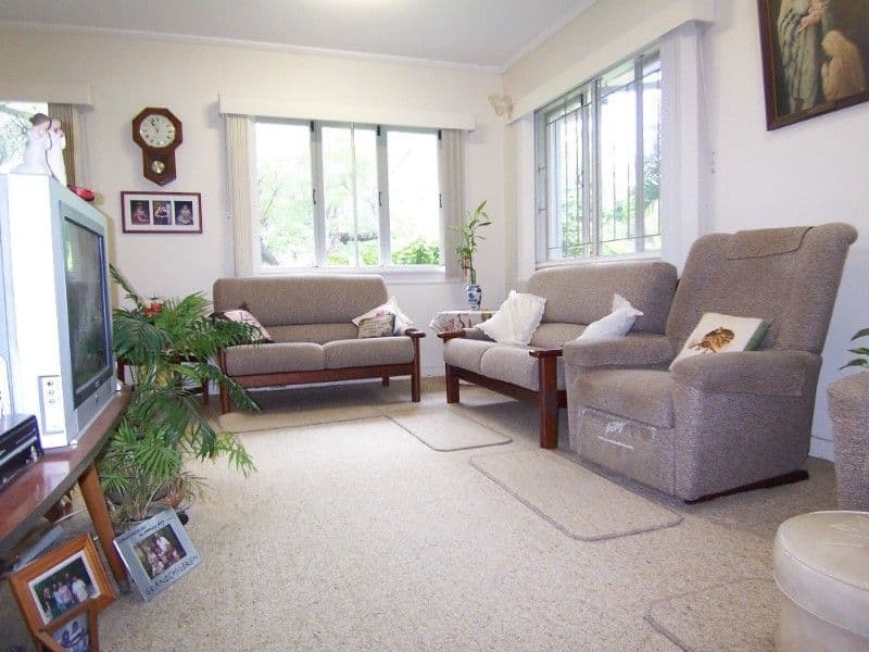 49 Watford Street, UPPER MOUNT GRAVATT QLD 4122, Upper Mount Gravatt - Thumbnail 2