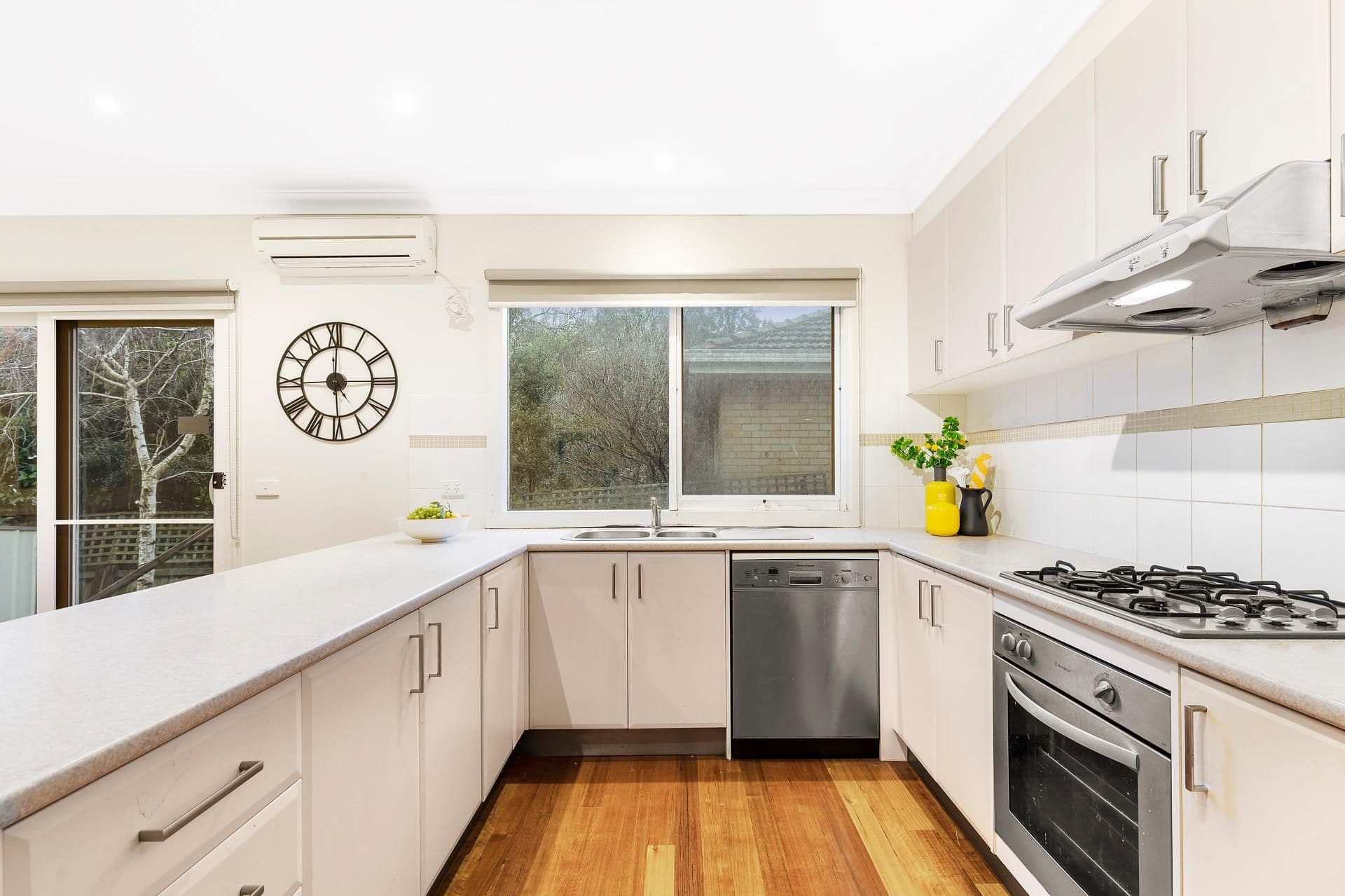 21 Cootamundra Crescent, Blackburn VIC 3130, Blackburn - Thumbnail 3