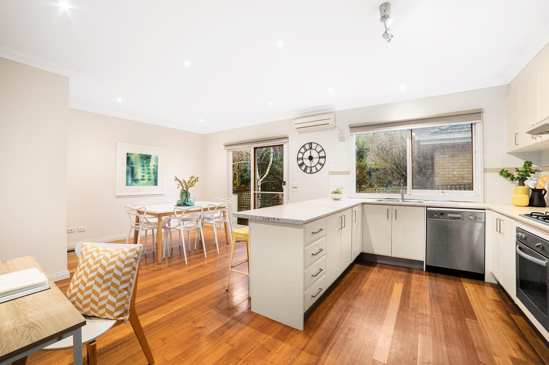 21 Cootamundra Crescent, Blackburn VIC 3130, Blackburn - Thumbnail 5