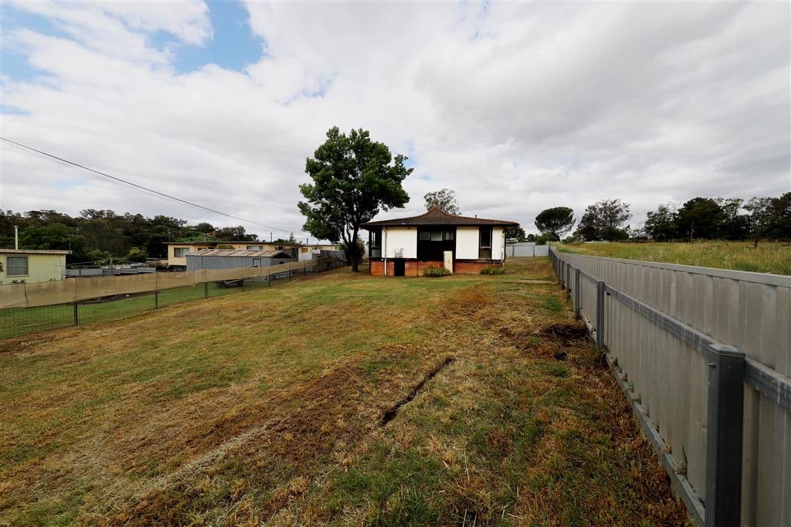32 Kinred Street, Tumut - Thumbnail 3