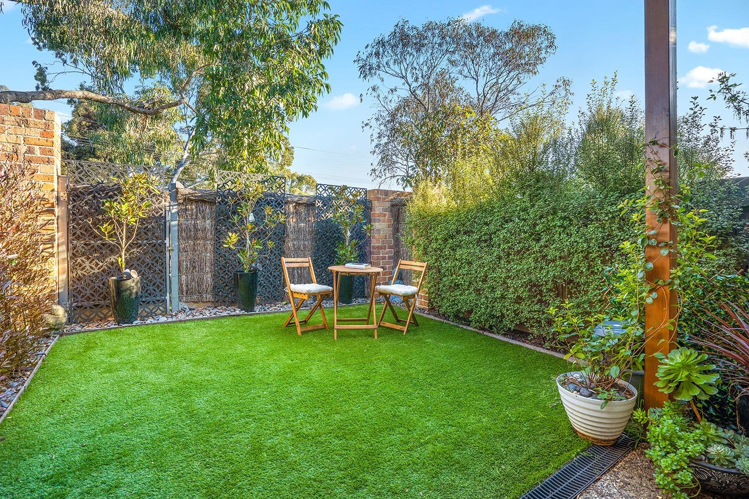 8 Club House Crescent, Cranbourne East - Image 1