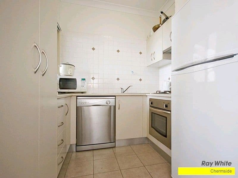 27 Zenith Avenue, CHERMSIDE QLD 4032, Chermside - Thumbnail 2